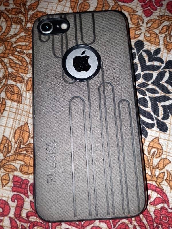 urgent  sell Apple iPhone 7 – Silver (32GB) – 0