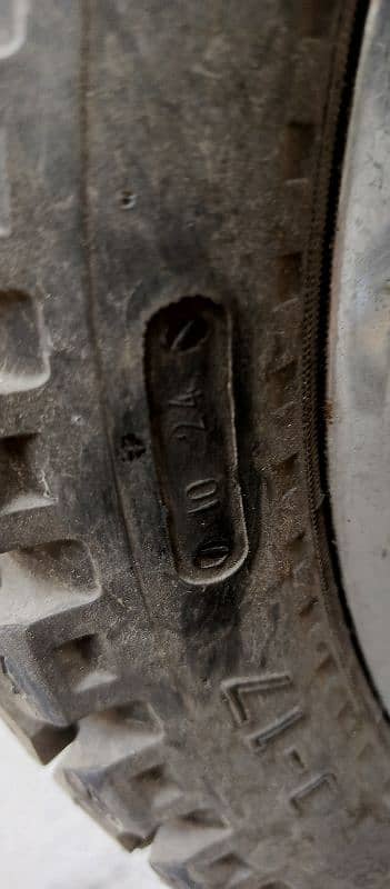 cafe racer tyre 13