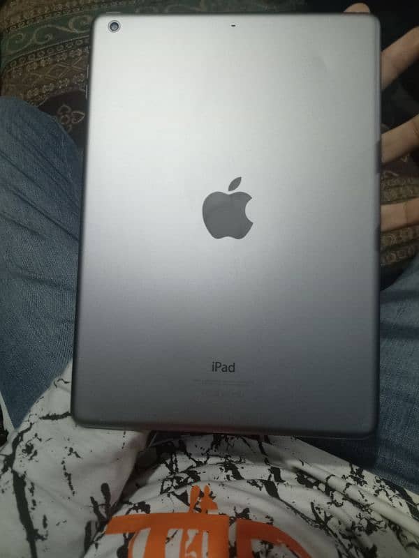 ipad air new condition 10/10 0