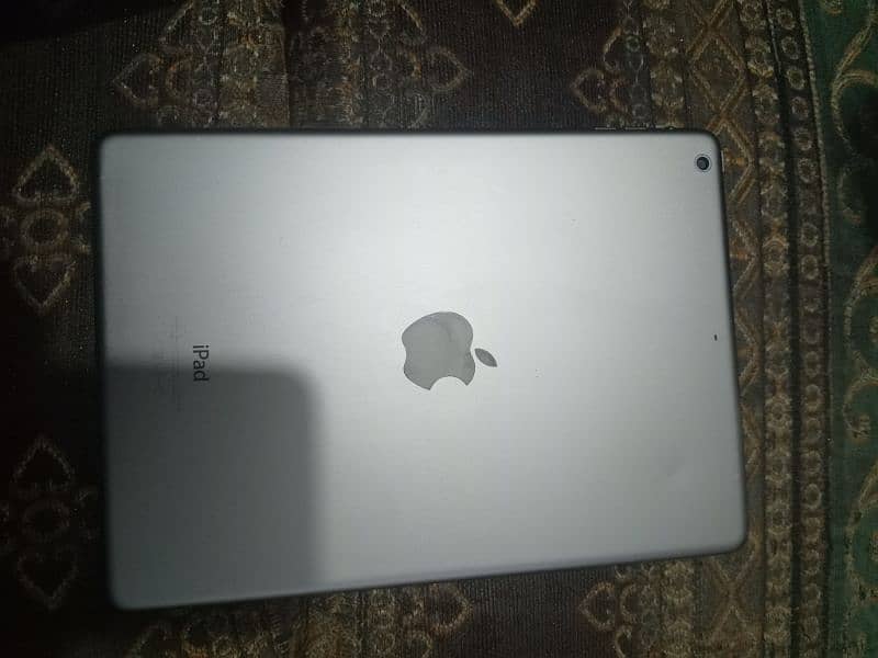 ipad air new condition 10/10 2