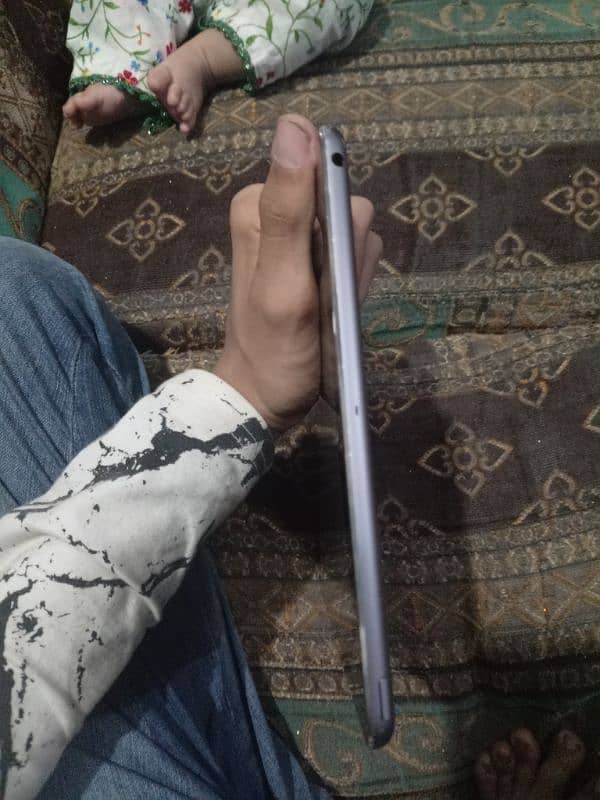 ipad air new condition 10/10 5