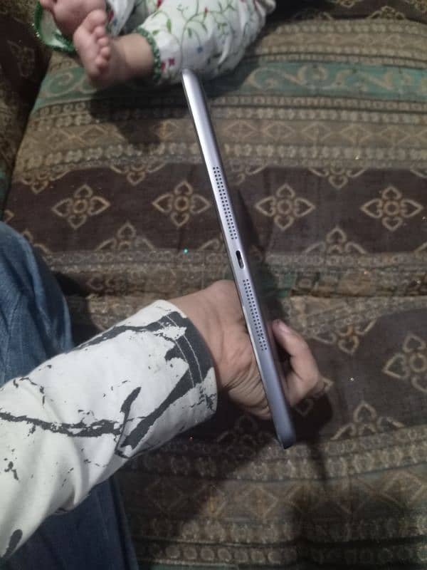 ipad air new condition 10/10 8