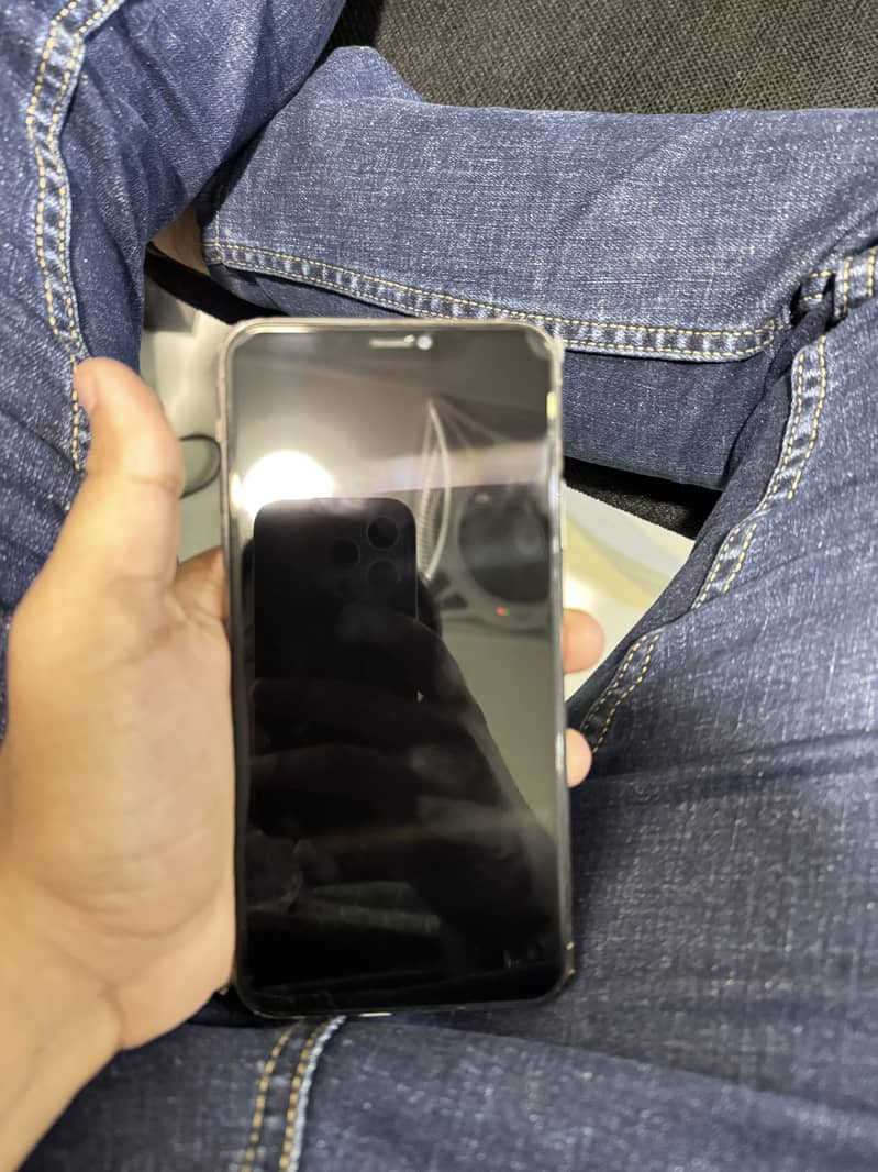 IPhone 11 pro max 3