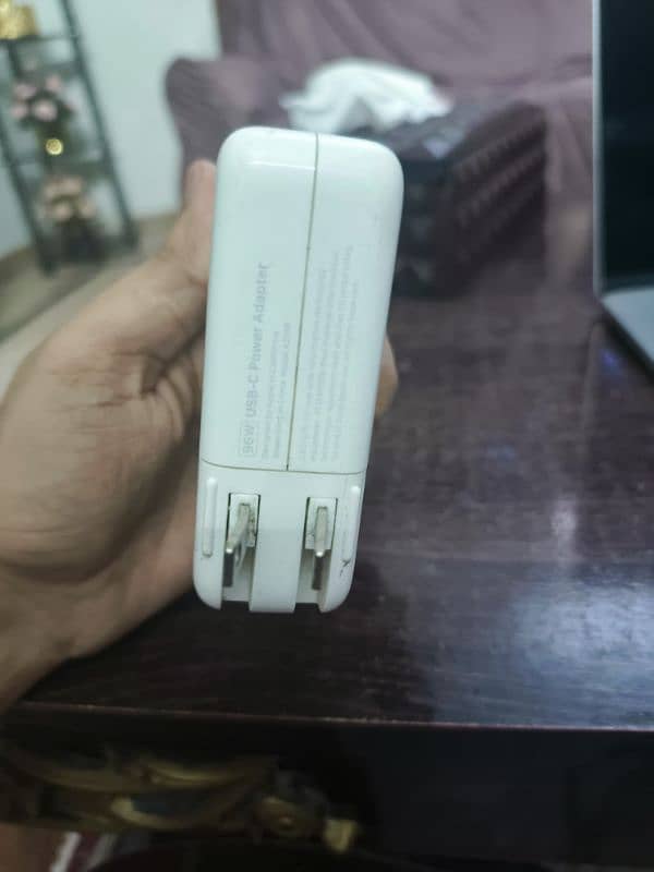 Macbook pro 2019 with original charger (10/10) condition 8