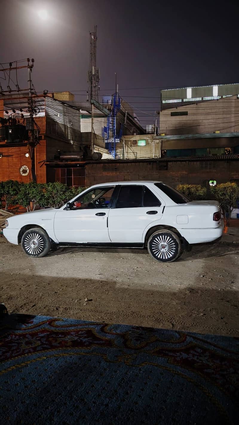 Nissan Sunny 1990 B13 1