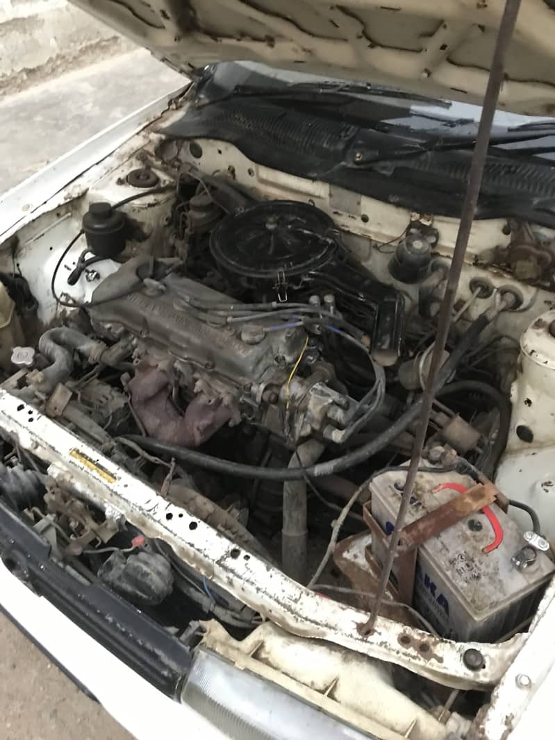 Nissan Sunny 1990 B13 6