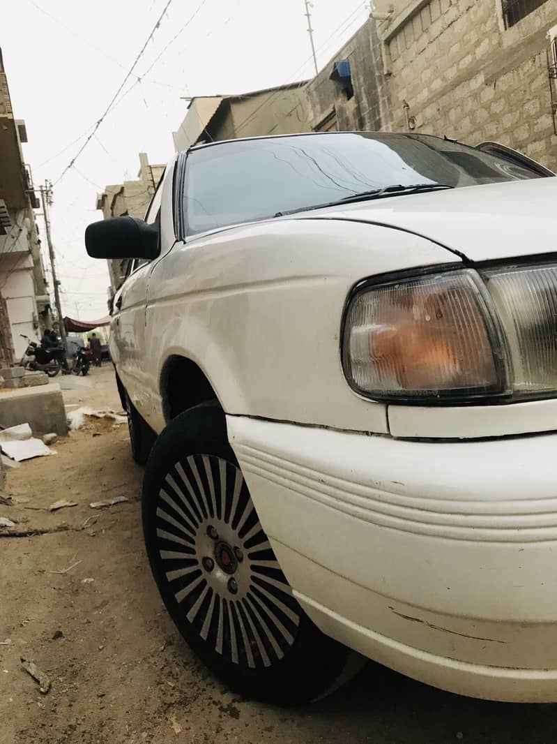 Nissan Sunny 1990 B13 11