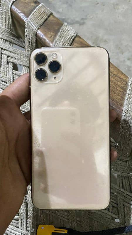 I phone 11 pro max PTA approved  phone number 03091462586 0