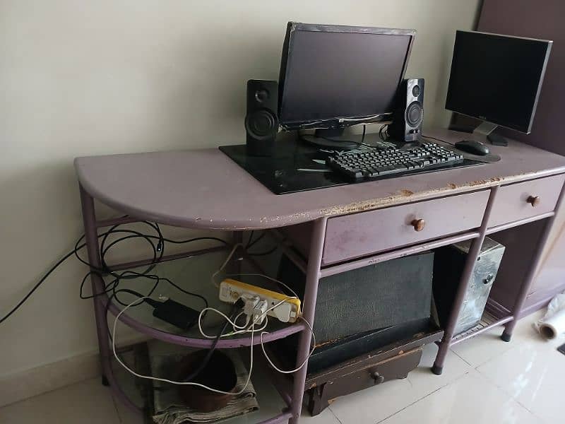 Office table for sale 2