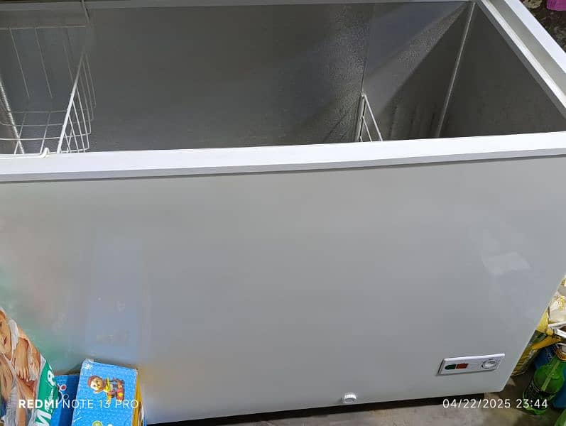 haier deep freezer hdf 405sd new cndition 2
