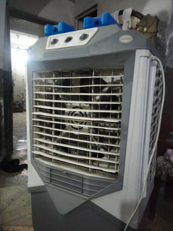 canon air cooler with 4 cool bottles 4