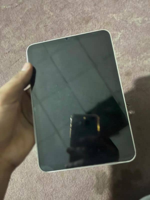 iPad mini 6 no box only charger iPad  only rate tho 4