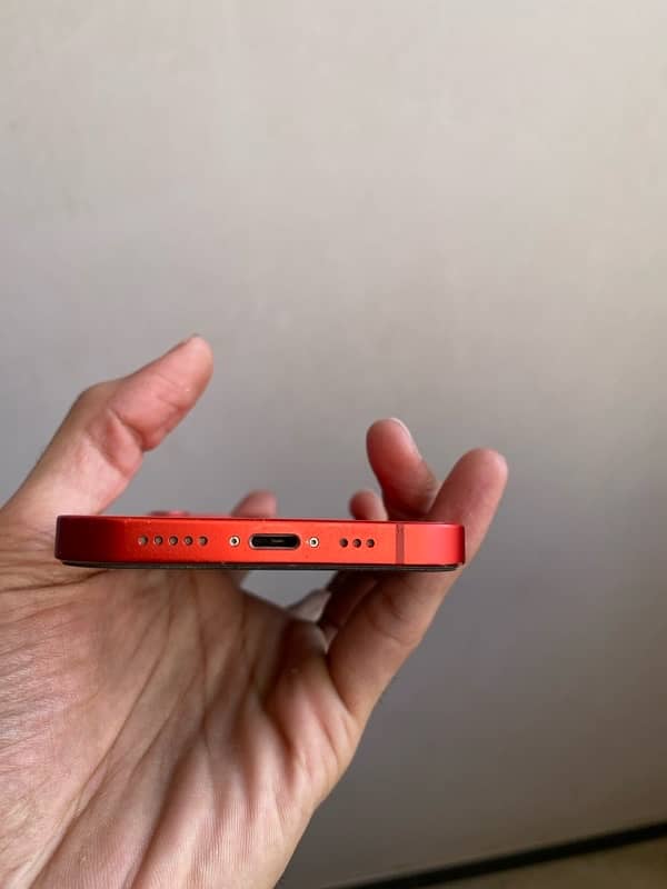 iPhone 12 128GB Factory Unlock Red Product. 5