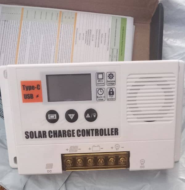 SILURIAN MPPT Solar Charge Controller 30Amp 1