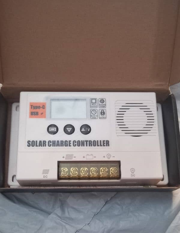 SILURIAN MPPT Solar Charge Controller 30Amp 2