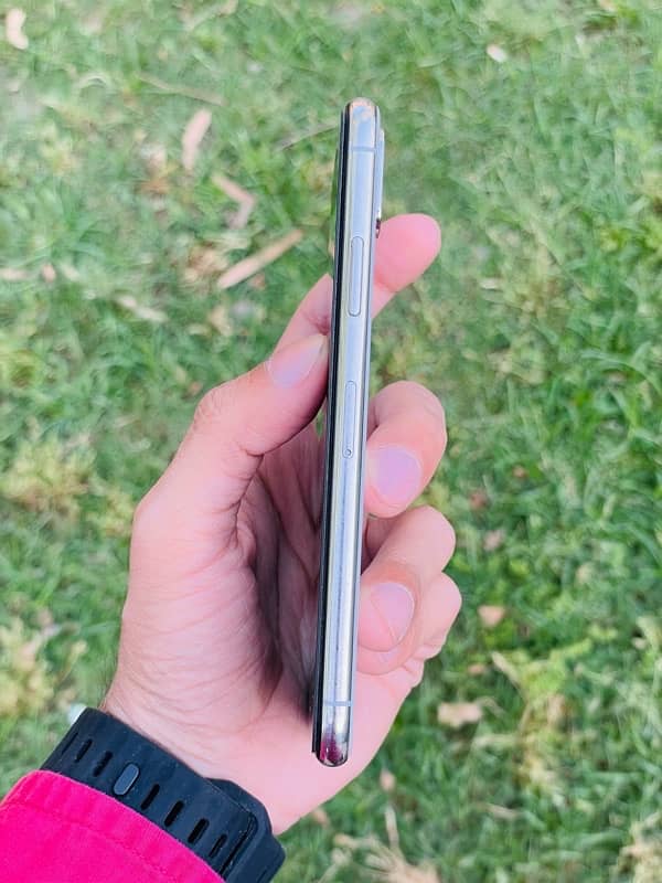 iPhone X 256GB PTA Approved 3