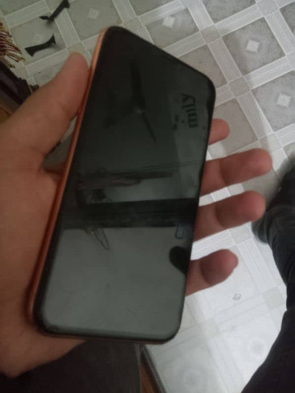 i phone XR non pta 128gb 82 bettry health water pack With data cable 3