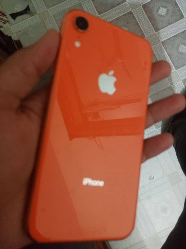 i phone XR non pta 128gb 82 bettry health water pack With data cable 4