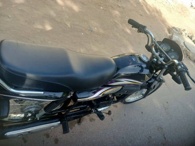 Honda pridor black color for sale in urjant basd. good conditions. 5