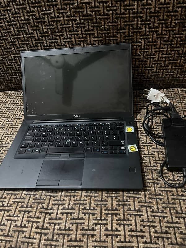 Dell Core i 5 8th generation  8 gb ram  256 ssd rom 0