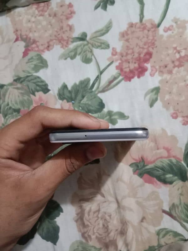 Samsung A32 10/9 not for exchange only sale 4