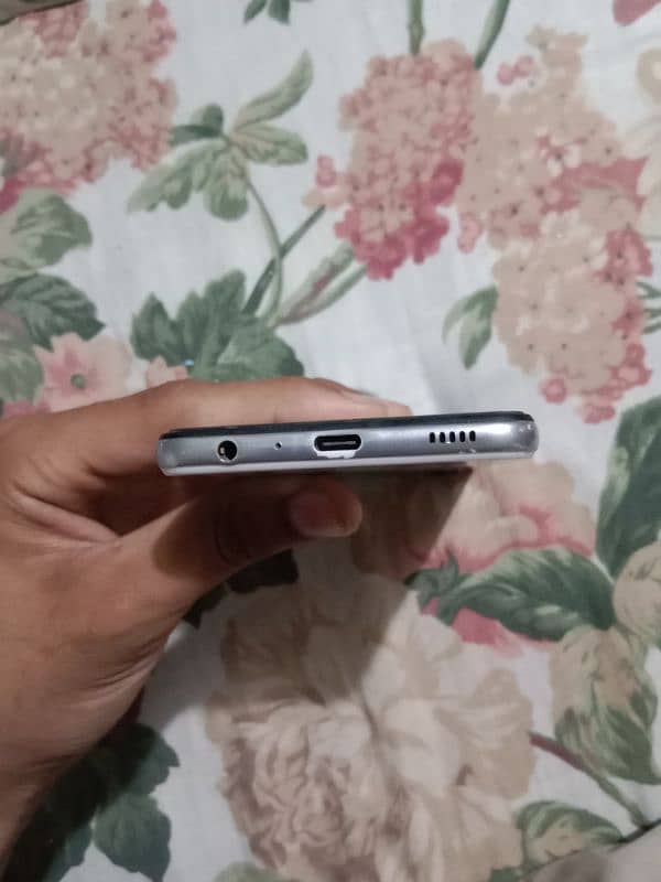 Samsung A32 10/9 not for exchange only sale 5