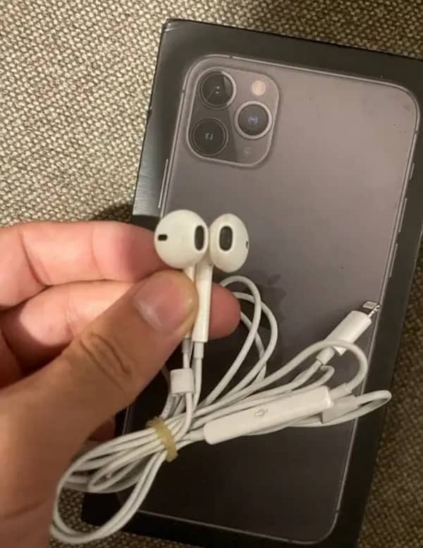 iphone 11 pro max ki 100% Original Box Pulled Handfree hy 2