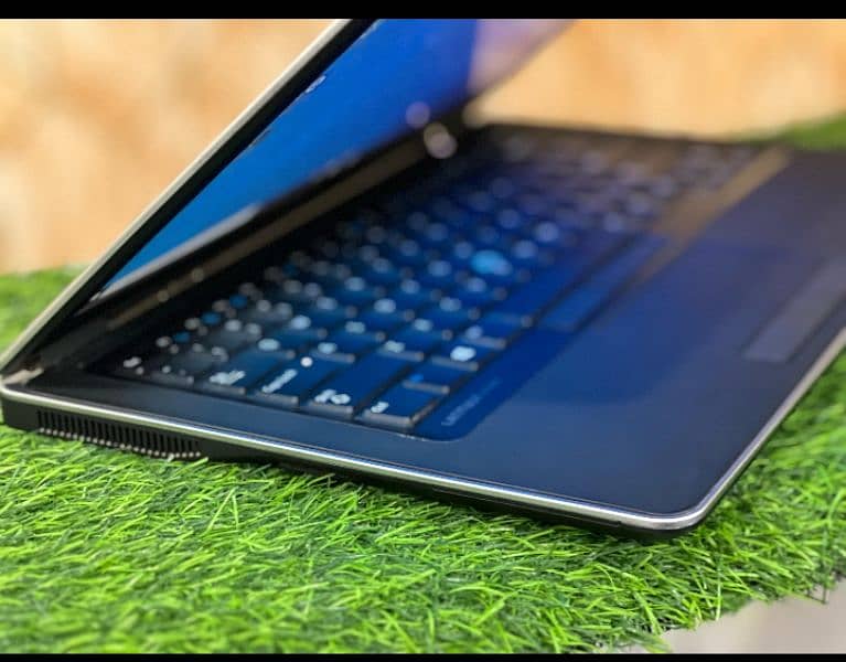 Dell latitude E7440 i5 4 generation 5