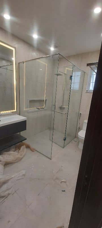 SHOWER CABIN AND GLASS PARTITION 4