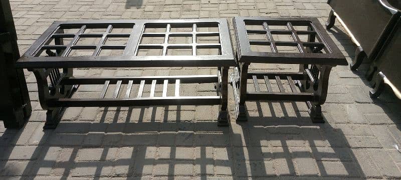 Dining tables 0