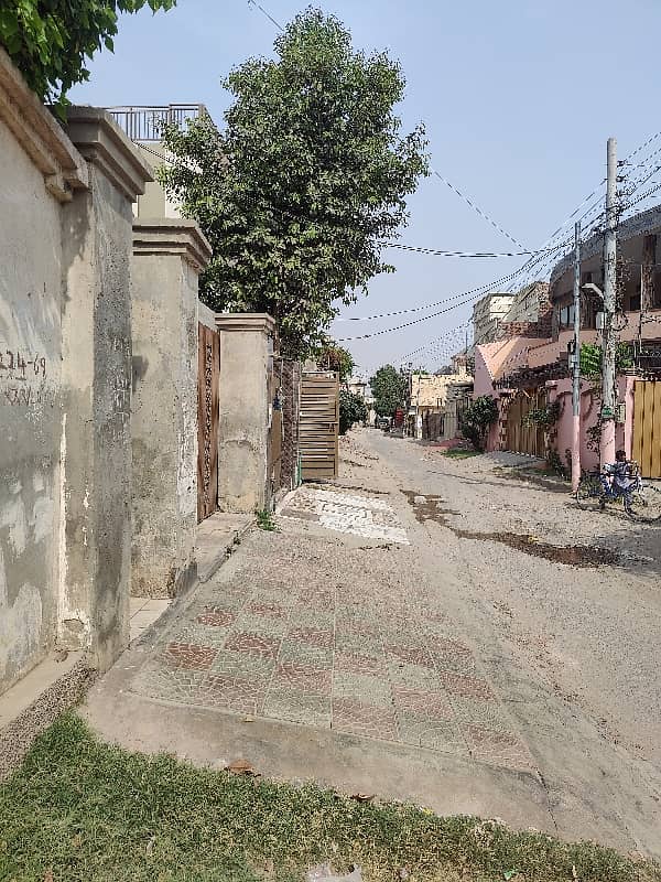 15 Marla Double Storey House Available For Sale In Shalimar Colony On Investor Rate 3