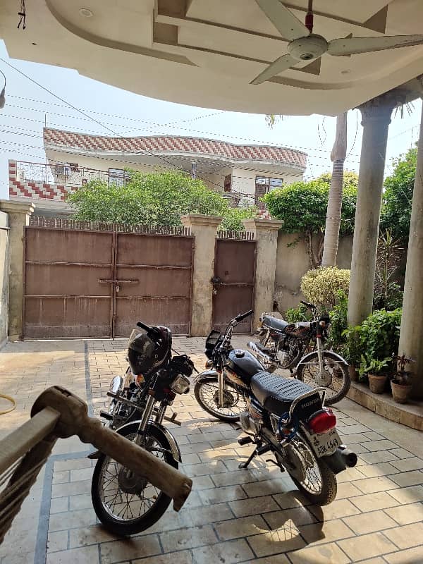 15 Marla Double Storey House Available For Sale In Shalimar Colony On Investor Rate 19