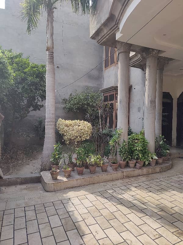 15 Marla Double Storey House Available For Sale In Shalimar Colony On Investor Rate 21