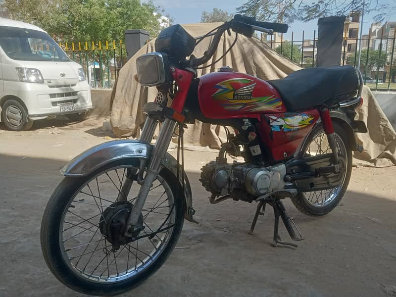 Honda CD 70 2021 12