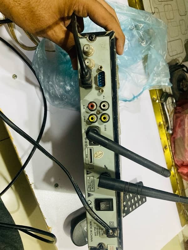Dish Receiver - With Wifi Device 1