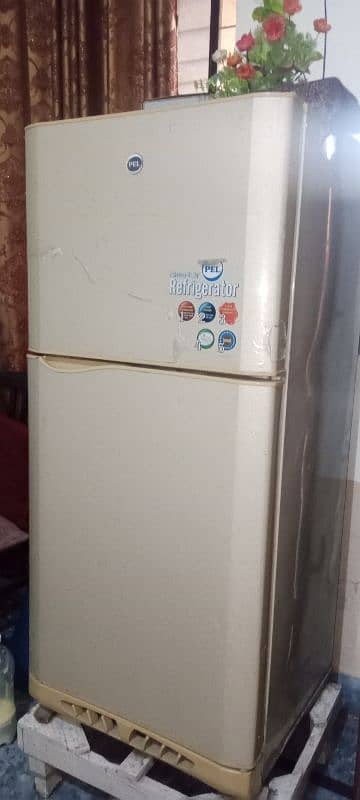 PEL Refrigerator Medium Size 0