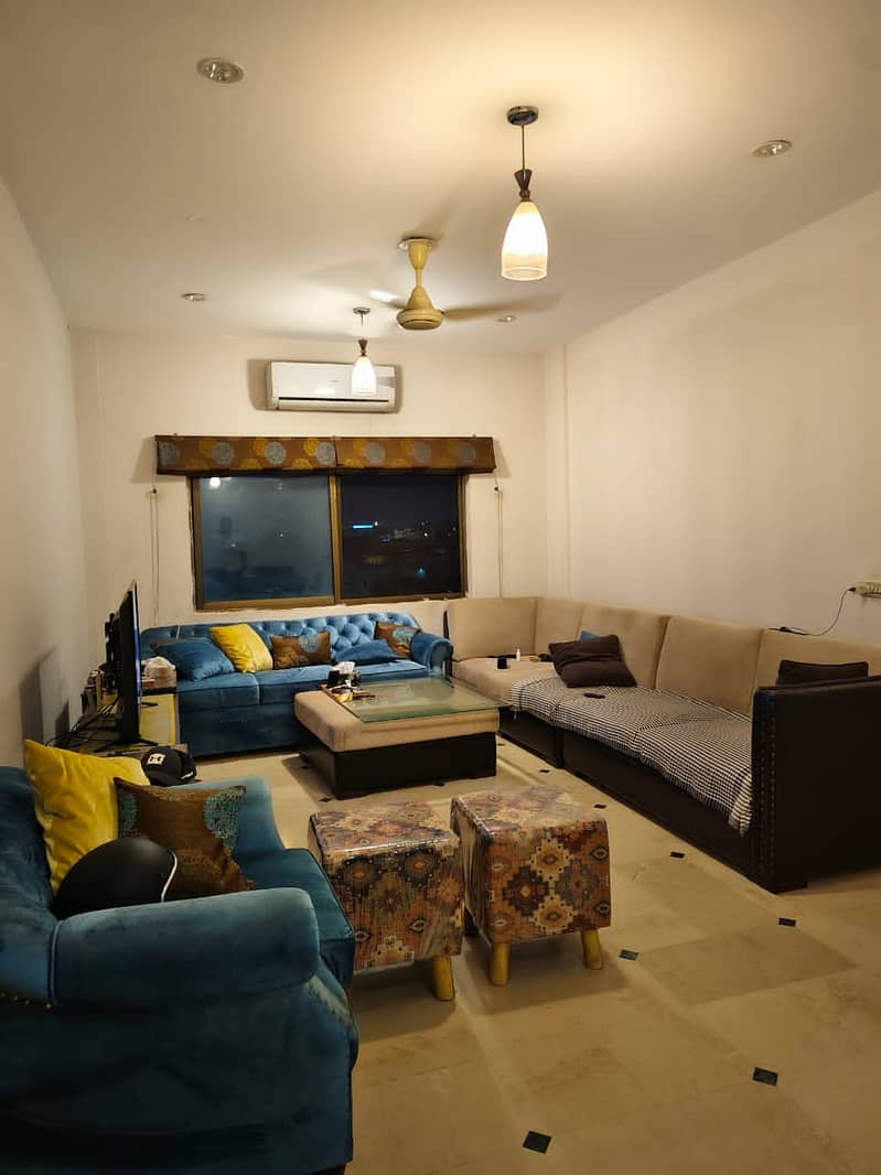 apartment for sell 3 bed dd in nishat commercial park facing 5