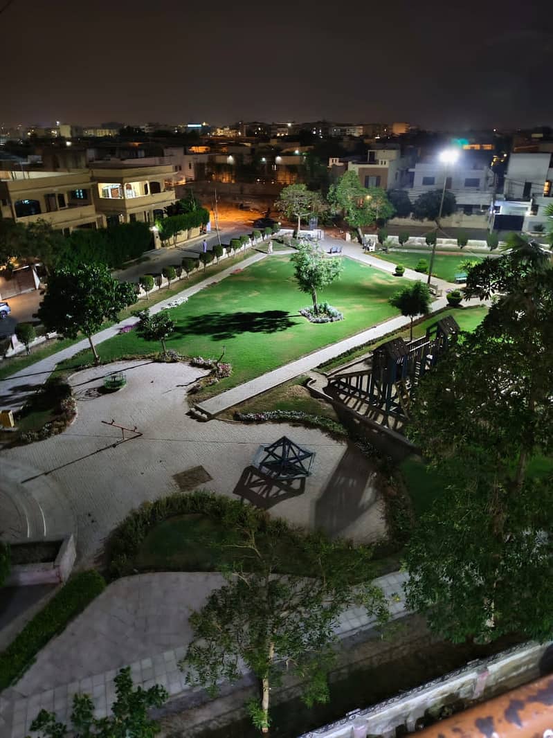 apartment for sell 3 bed dd in nishat commercial park facing 8