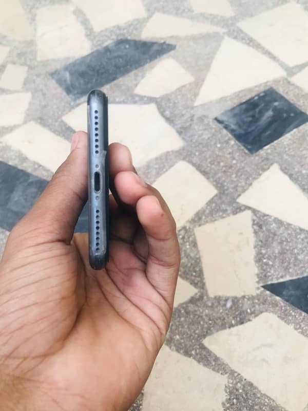 iPhone 8 Plus non pta 64 gb 6