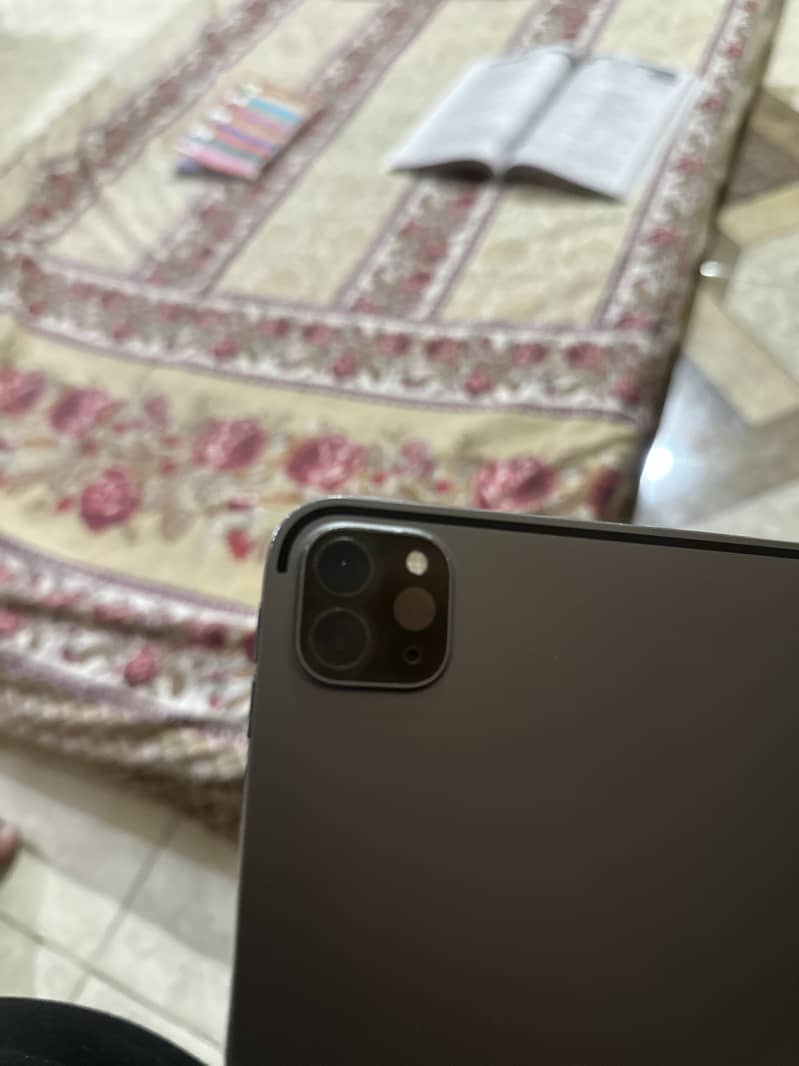 iPad 2020 M1 contact only WhatsApp 0