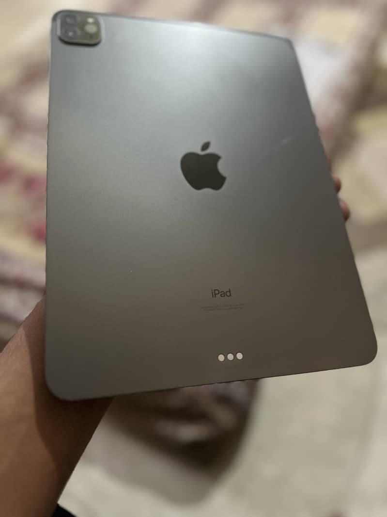 iPad 2020 M1 contact only WhatsApp 1