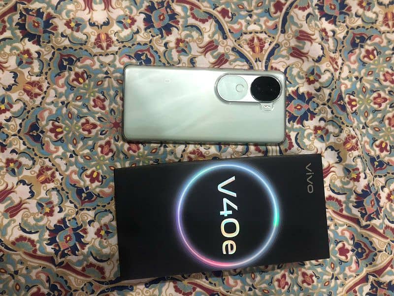 v40e brand new phone only 15 day use full warranty pari ha abhi 3