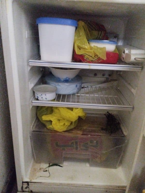 very good condition fridge for sale 5
