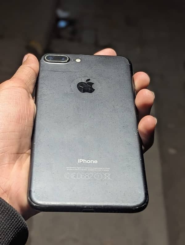 i phone 7plus (PTA approved) 0