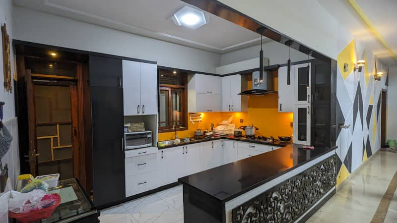 300 Square Yards Lower Portion Is Available In Gulistan-e-Jauhar - Block 14 3