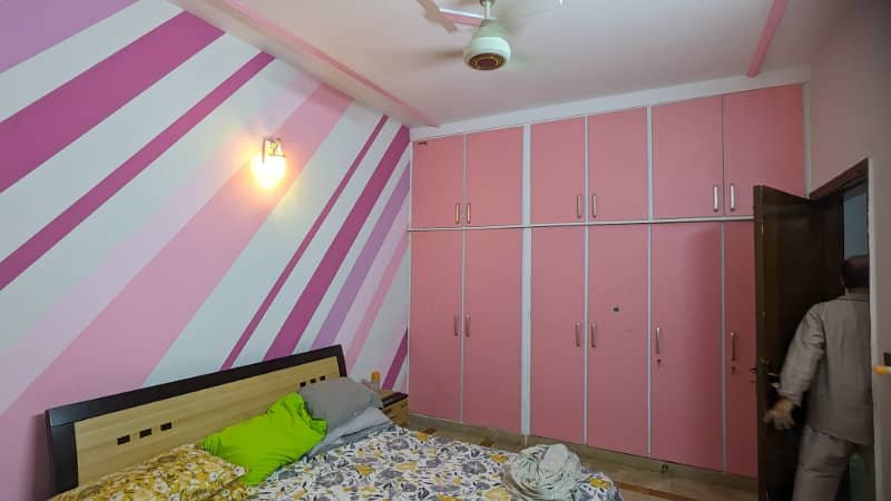 300 Square Yards Lower Portion Is Available In Gulistan-e-Jauhar - Block 14 11