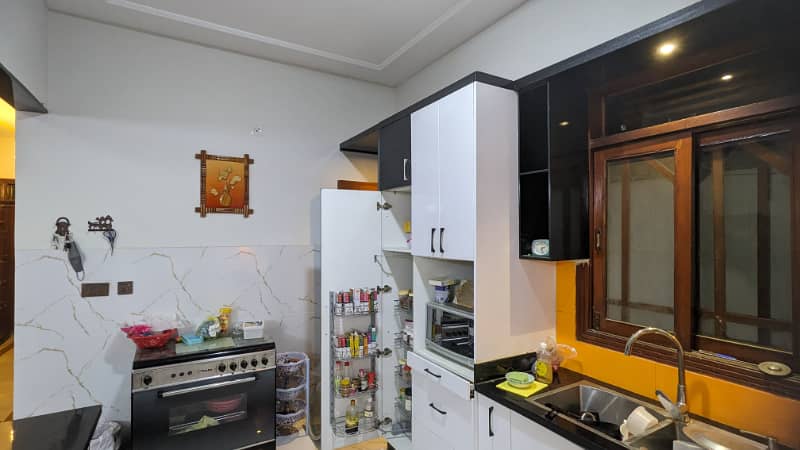 300 Square Yards Lower Portion Is Available In Gulistan-e-Jauhar - Block 14 13