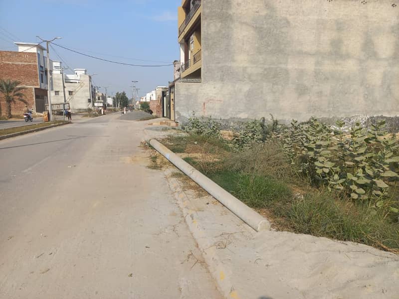 60 Ft Road Main Boulevard 15 Marla Plot Is Available For Sale In Azaan City Sahiwal 4