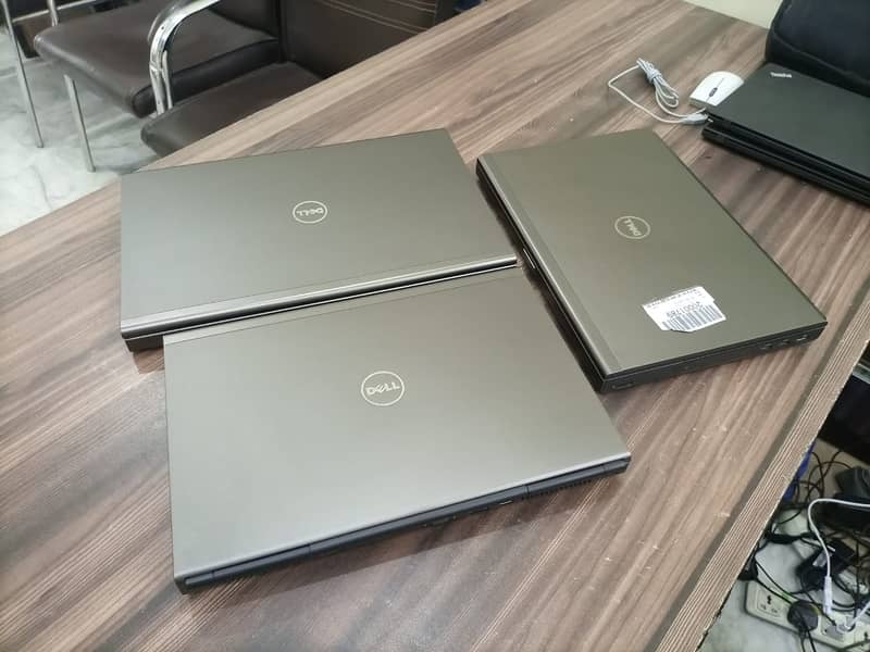 Dell Precision Gaming Laptop M6800 4GB NVIDIA Core i7-4810MQ 4th Gene 1