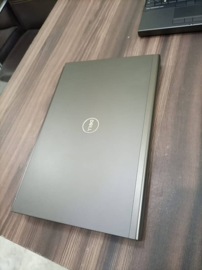 Dell Precision Gaming Laptop M6800 4GB NVIDIA Core i7-4810MQ 4th Gene 7